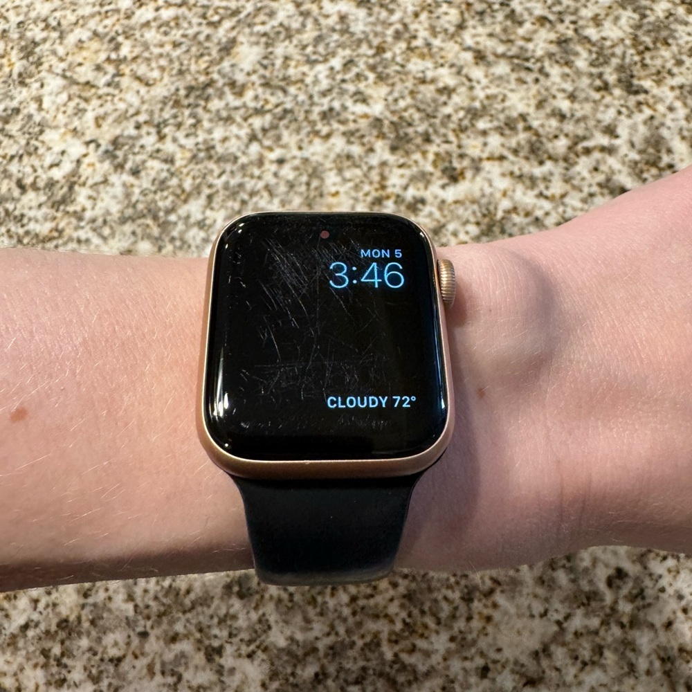 Apple 5 Aluminum 40MM watch - Rose Gold with Rebecca Minkoff  band & charger